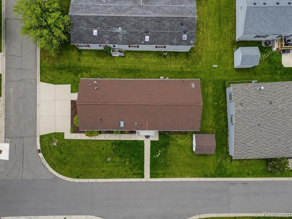 11078 Stony River Court, 522, South Lyon, MI 48178 — Photo 17