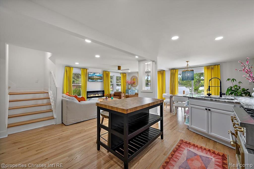 600 Wolverine Drive, Walled Lake, MI 48390 — Photo 16