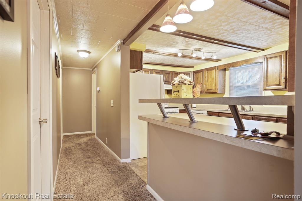 213 E Maple Street, Vassar, MI 48768 — Photo 17