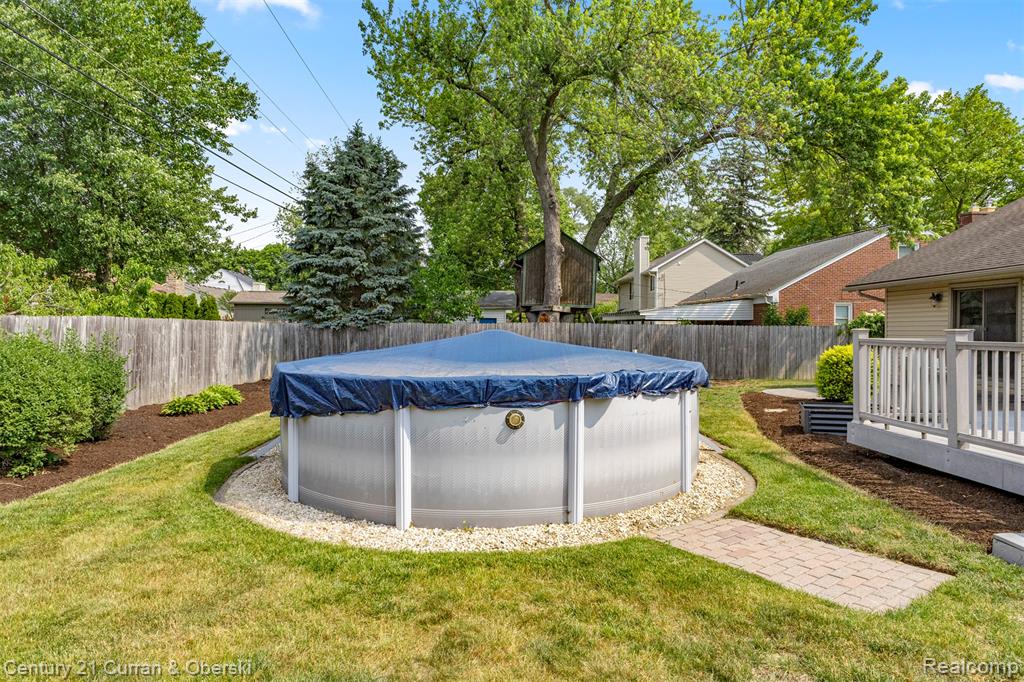 9377 Lamont Street, Livonia, MI 48150 — Photo 43