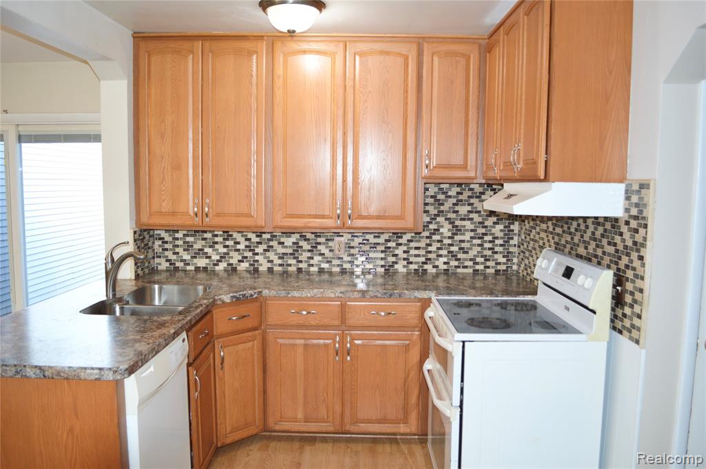 8344 Ellis, Clarkston, MI — Photo 8