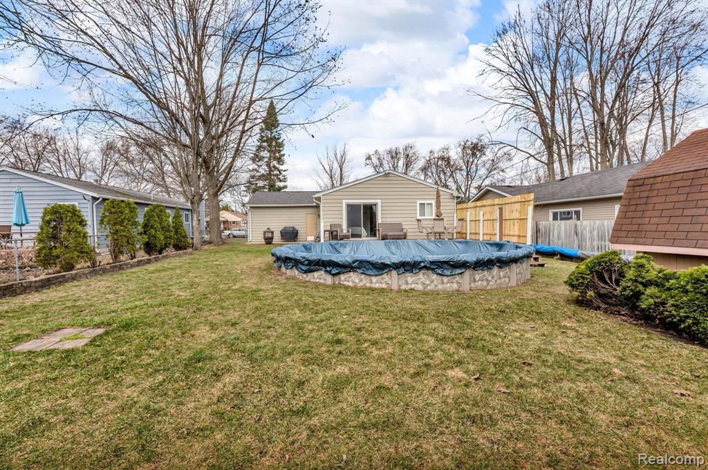 8866 JANIS Street, Utica, MI 48317 — Photo 13