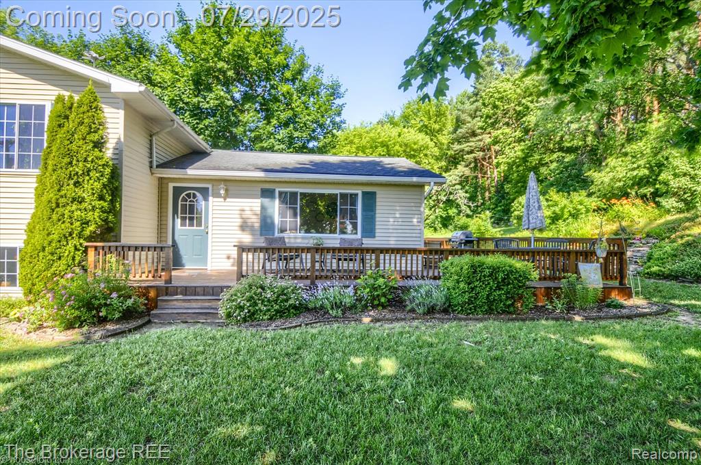 5725 Fostoria Road, Columbiaville, MI 48421 — Photo 3