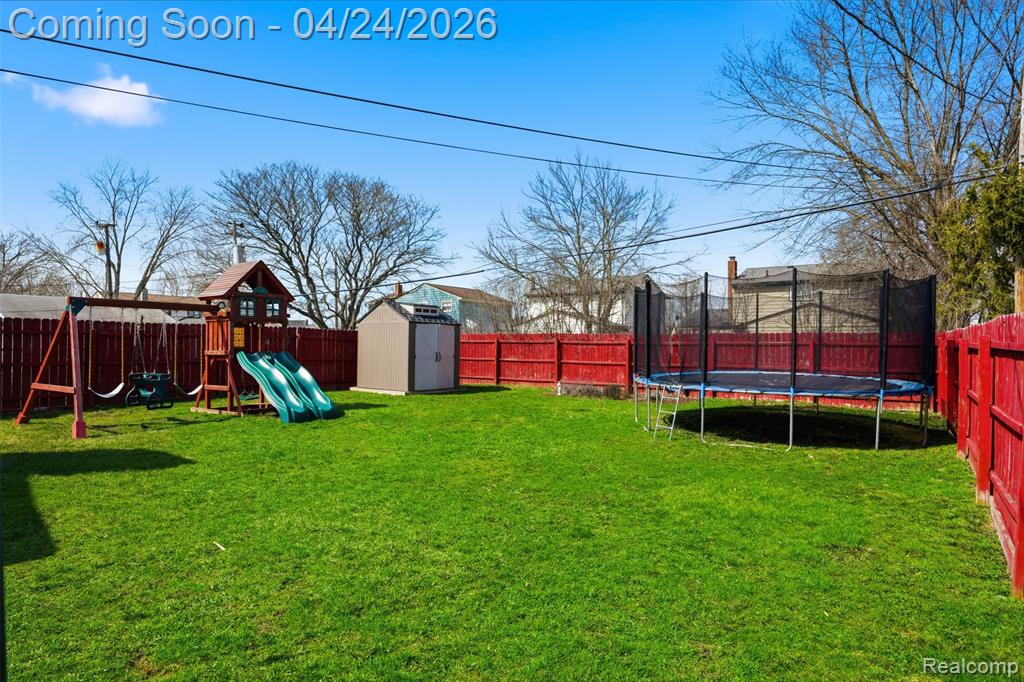 14820 Talbot Street, Oak Park, MI 48237 — Photo 32