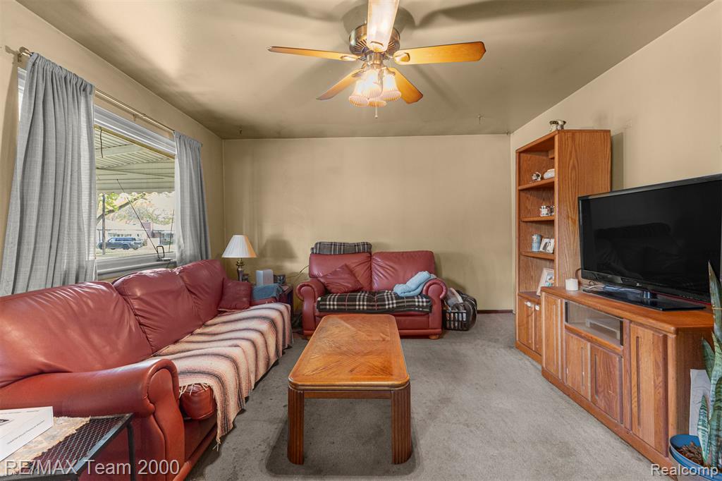 5622 Campbell Street, Dearborn Heights, MI 48125 — Photo 4
