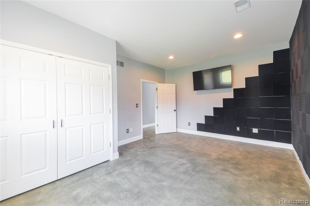21527 Parke Lane, Grosse Ile, MI 48138 — Photo 30