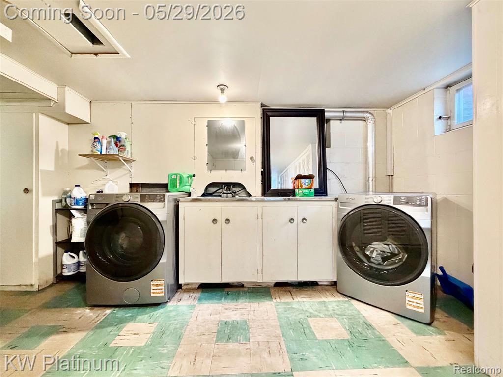 2425 Woodstock Drive, Port Huron, MI 48060 — Photo 42