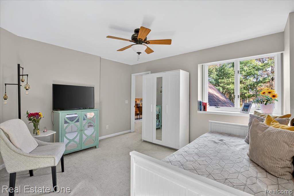 693 Knibbe Road, Lake Orion, MI 48362 — Photo 57