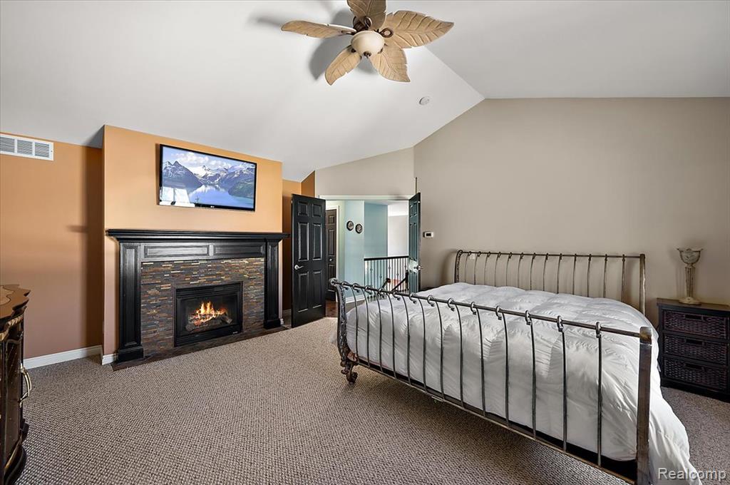 49931 Shelby Creek Drive, Utica, MI 48317 — Photo 37