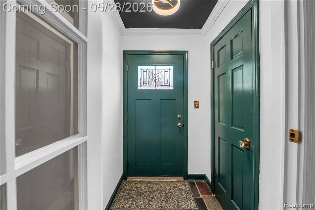 2101 Lochmoor Boulevard, Grosse Pointe Woods, MI 48236 — Photo 29