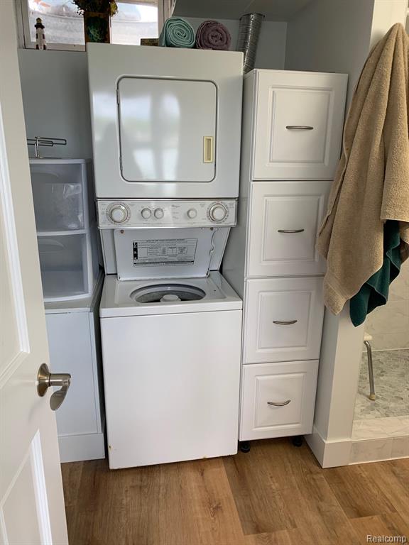 3895 Dorothy -- Walk-out Apartment Lane, Waterford, MI — Photo 8