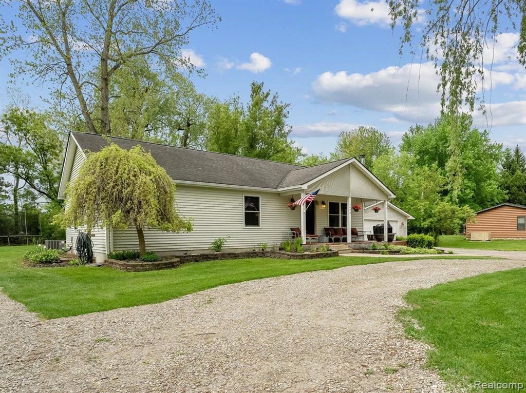 4438 PINEGROVE Drive, Dryden, MI 48428 — Photo 3