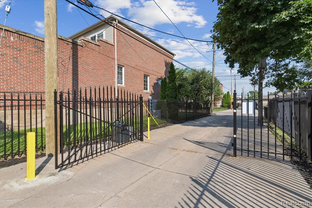 1500 Sheridan Street, 17, Detroit, MI 48214 — Photo 49