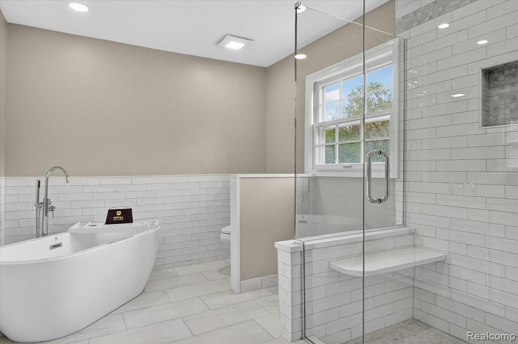 5447 Lahser Road, Bloomfield Hills, MI 48304 — Photo 28