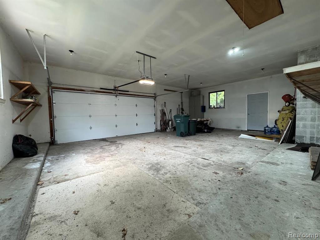 40250 Pinetree Drive, Plymouth, MI 48170 — Photo 32
