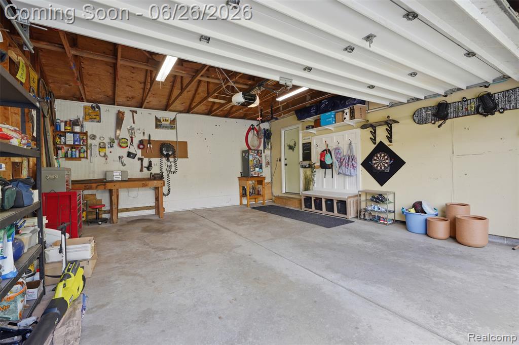 60569 Town Square Street, New Hudson, MI 48165 — Photo 26