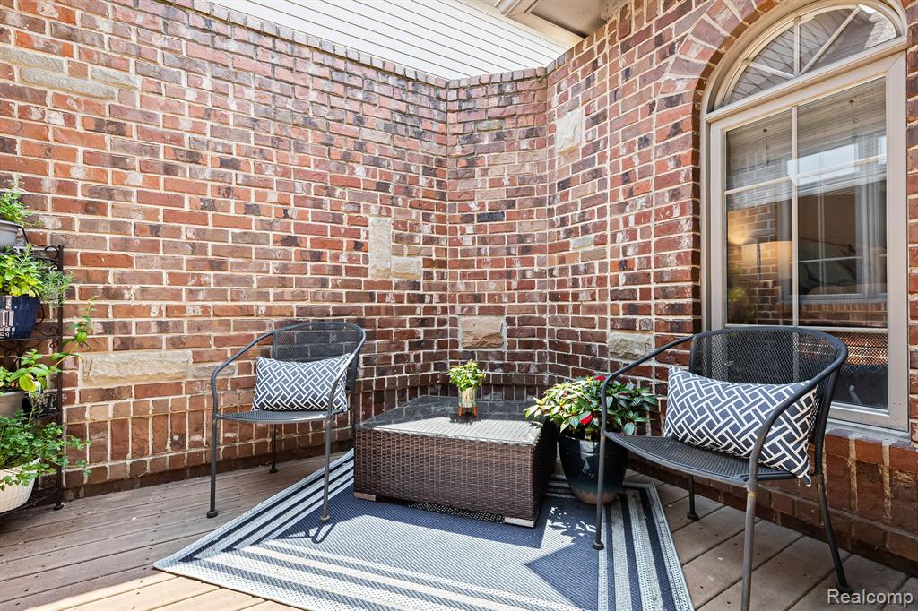 10815 SPARKLING WATERS Court, South Lyon, MI 48178 — Photo 29