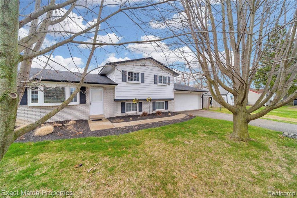 9121 SANDYSIDE Road, White Lake, MI — Photo 9