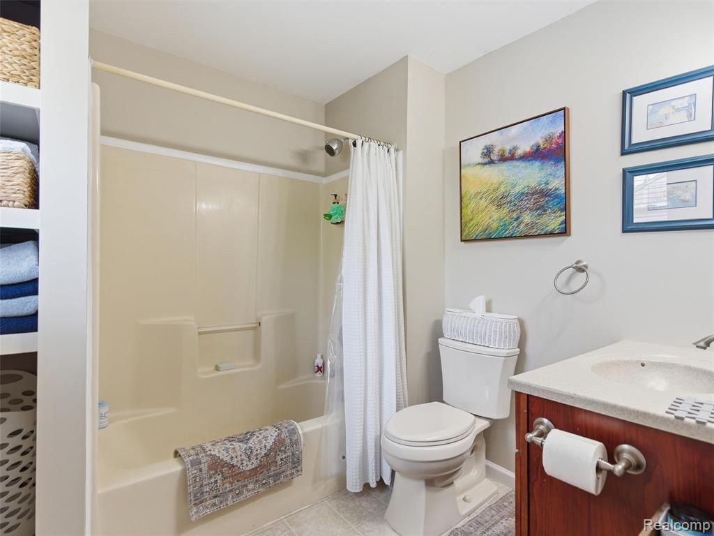 16342 Stages Island, Linden, MI 48451 — Photo 23