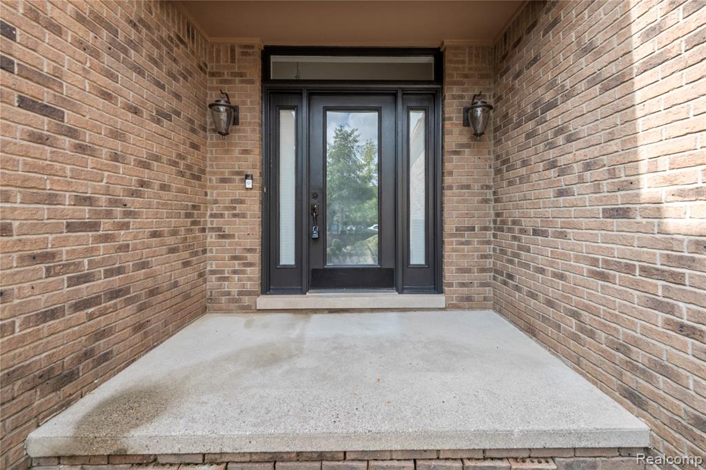 5143 Saffron Drive, Troy, MI 48085 — Photo 5
