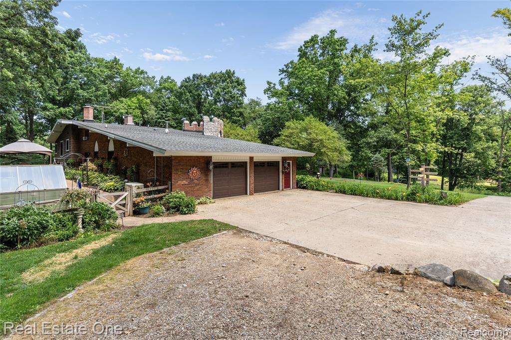 5336 Kensington Road, Brighton, MI 48114 — Photo 60