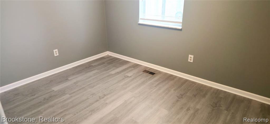 11920 Maxfield Boulevard, Hartland, MI 48353 — Photo 8
