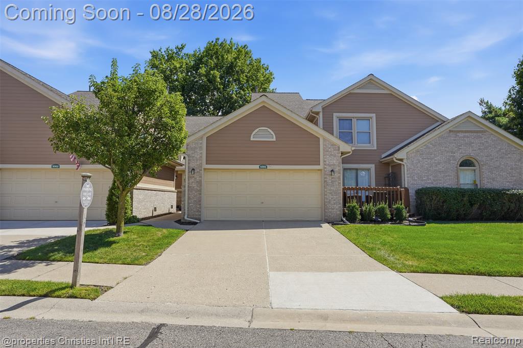 9360 Eastwind Drive, 13, Livonia, MI 48150