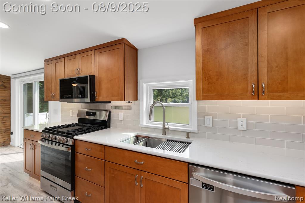 2410 Roods Lake Road, Lapeer, MI 48446 — Photo 12