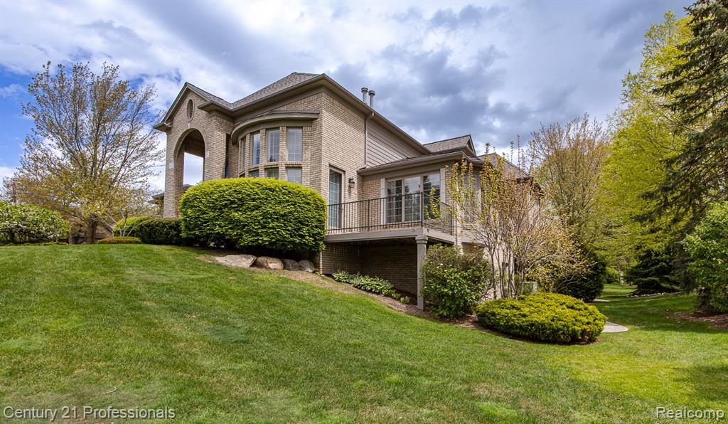 6410 Enclave Drive, Clarkston, MI 48348 — Photo 57