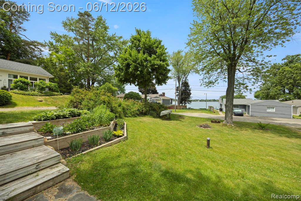 1808 Lombardy, Highland, MI 48356 — Photo 35