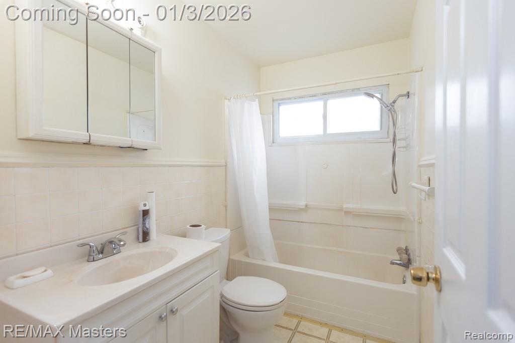 4696 Syracuse Street, Dearborn Heights, MI 48125 — Photo 15