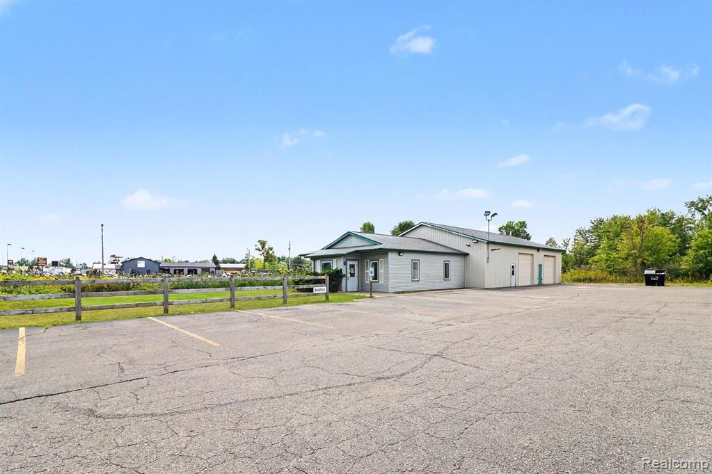 1983 N Lapeer Road, Lapeer, MI 48446