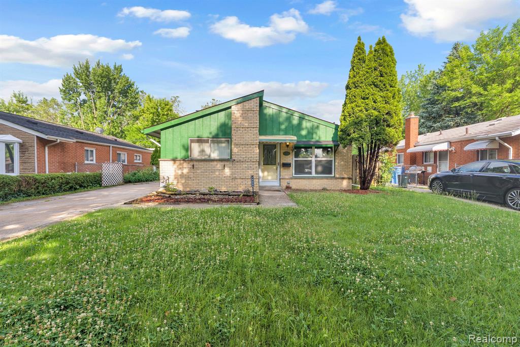 4934 McKinley Street, Dearborn Heights, MI 48125 — Photo 5