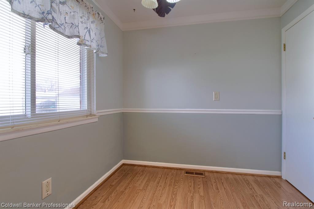 6468 Dillon Street, Garden City, MI — Photo 12