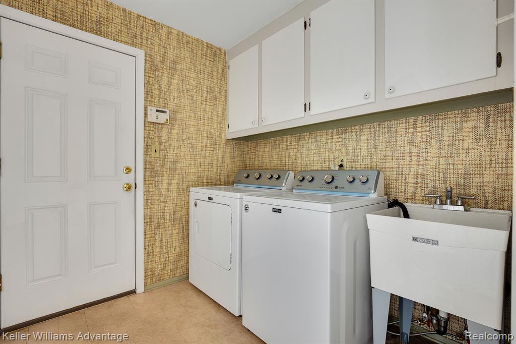 21183 E CHIGWIDDEN Street, Northville, MI 48167 — Photo 25