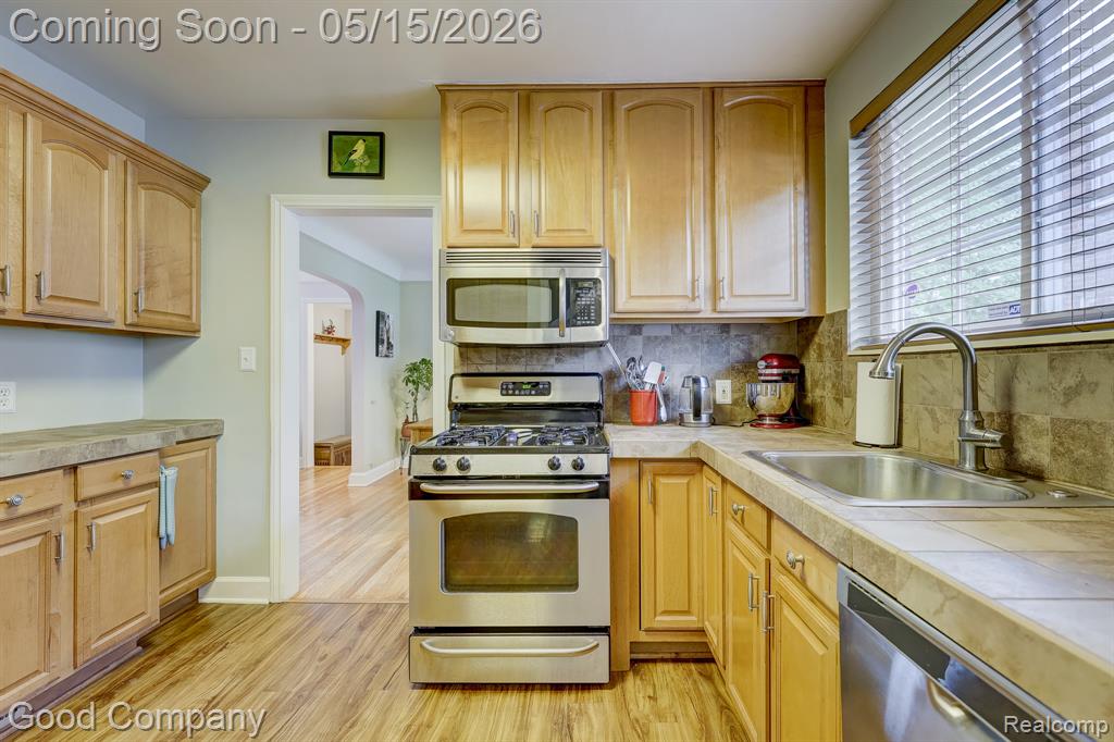 430 S Edison Avenue, Royal Oak, MI 48067 — Photo 17