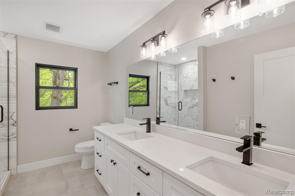 7598 Lake Park Avenue, Ira, MI — Photo 43