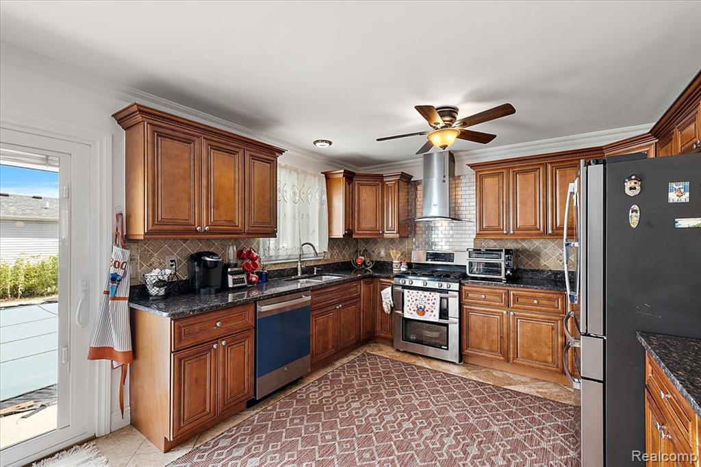 40058 Fraser Drive, Sterling Heights, MI 48310 — Photo 14