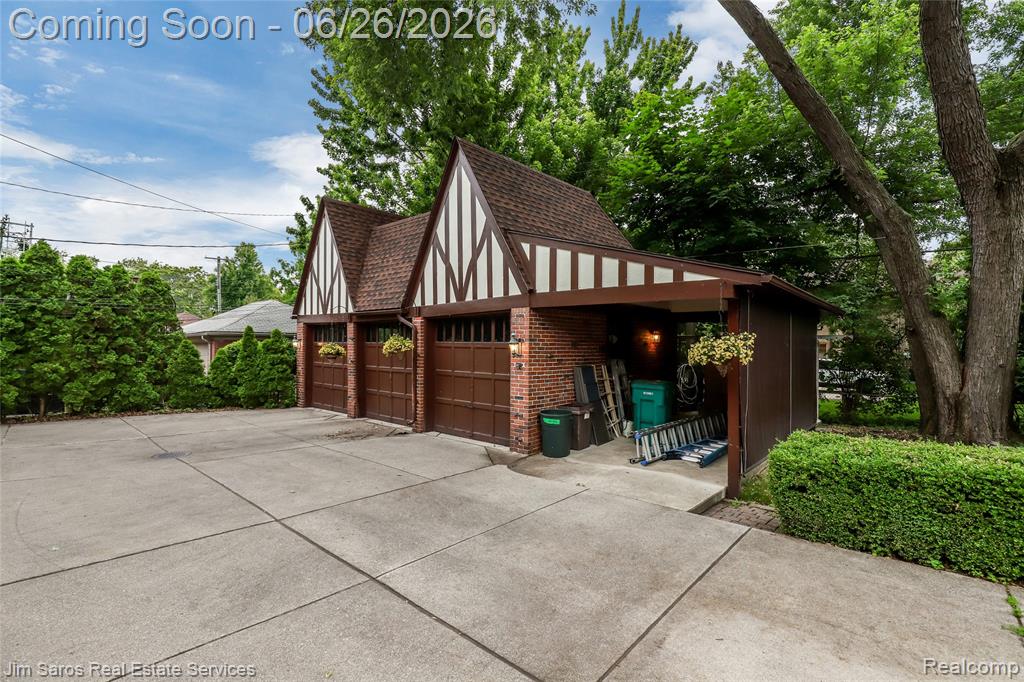 764 Harcourt Road, Grosse Pointe Park, MI 48230 — Photo 42