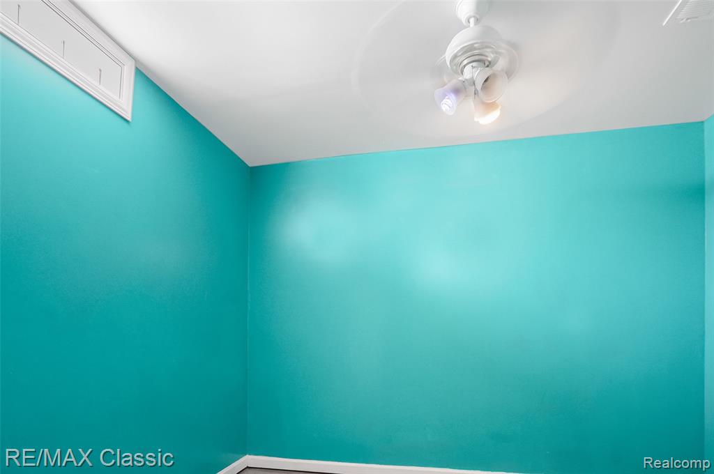 525 E Lewiston Avenue, Ferndale, MI 48220 — Photo 21
