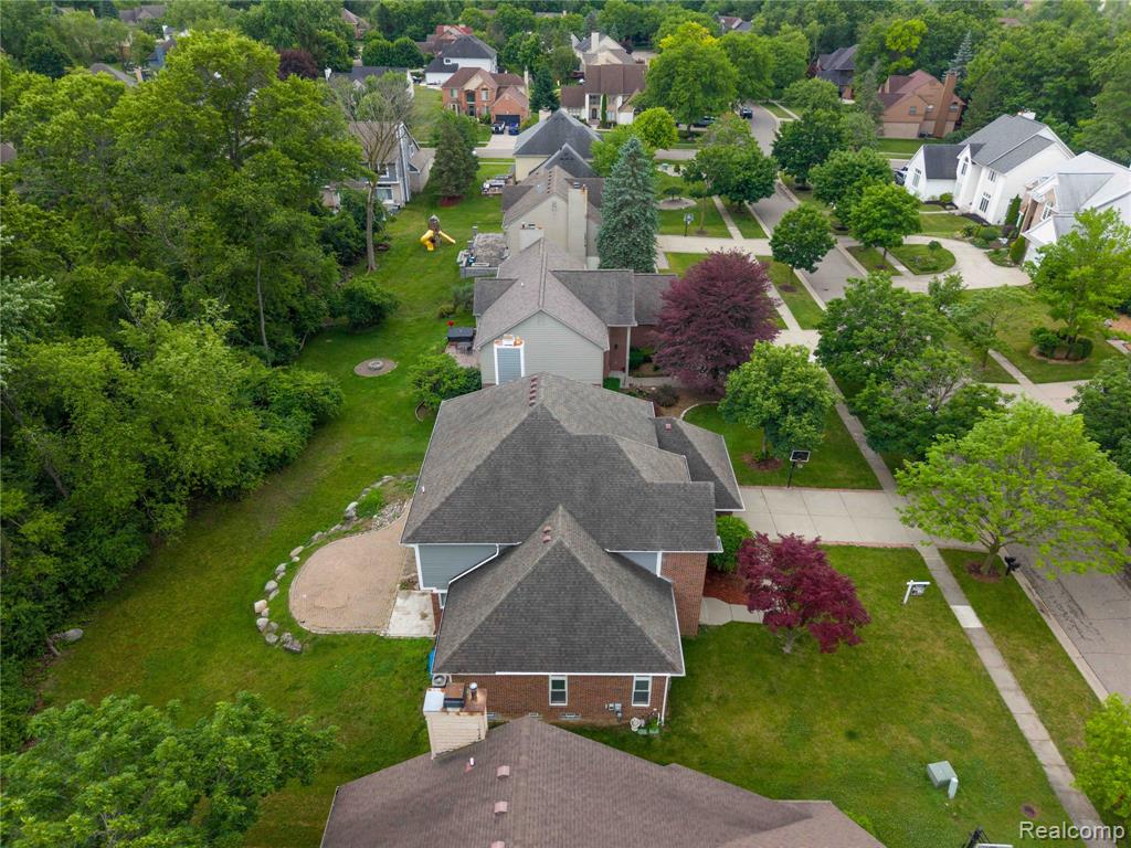 7386 Woodlore Drive, West Bloomfield, MI 48323 — Photo 50