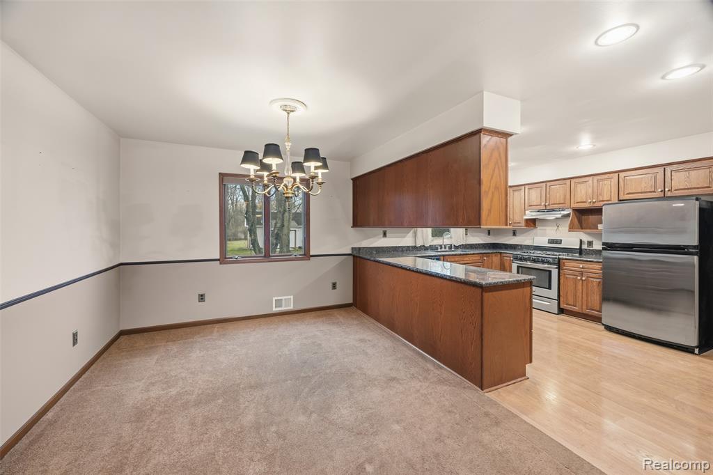 21650 Telegraph Road, Romulus, MI 48174 — Photo 11