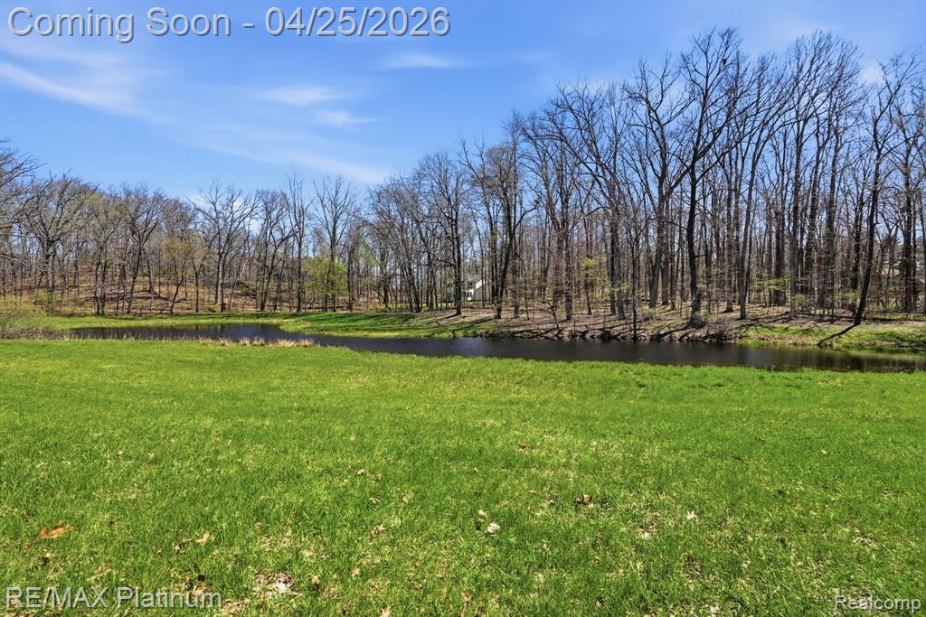 7548 Elmbrooke Way, Brighton, MI 48116 — Photo 45
