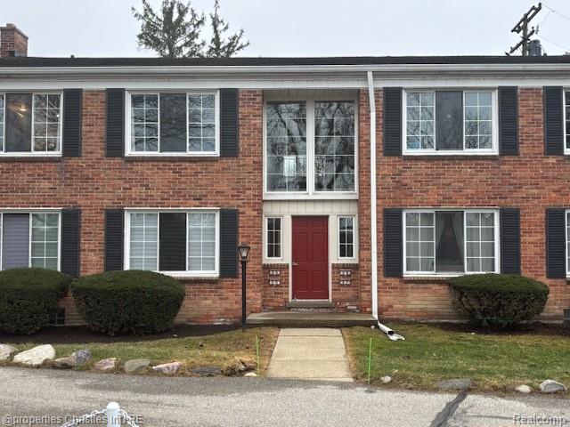 32718 Grand River Avenue, 5, Farmington, MI 48336 — front exterior