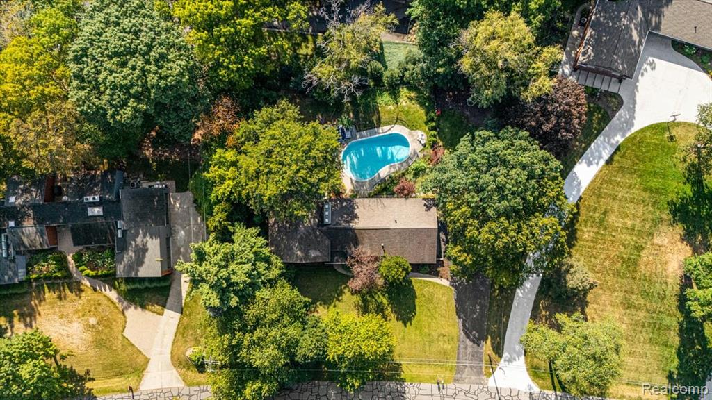 7315 Lindenmere Drive, Bloomfield Hills, MI 48301 — Photo 51