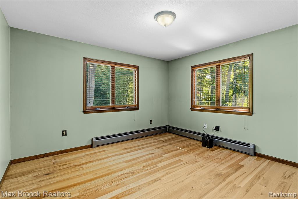 892 W Barnes Lake Road, Columbiaville, MI 48421 — Photo 15