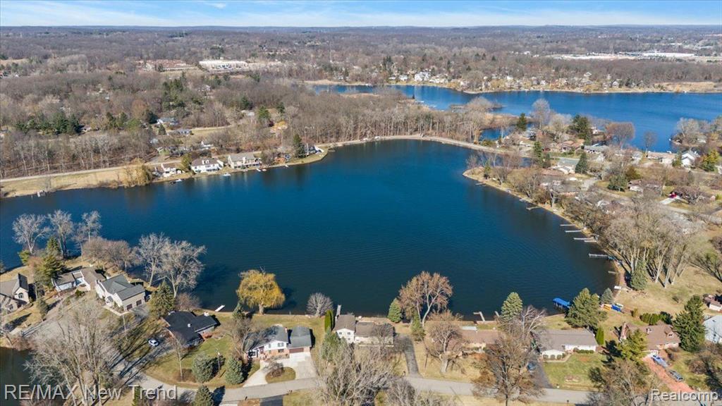 7135 CAPRI Drive, White Lake, MI 48383 — Photo 3