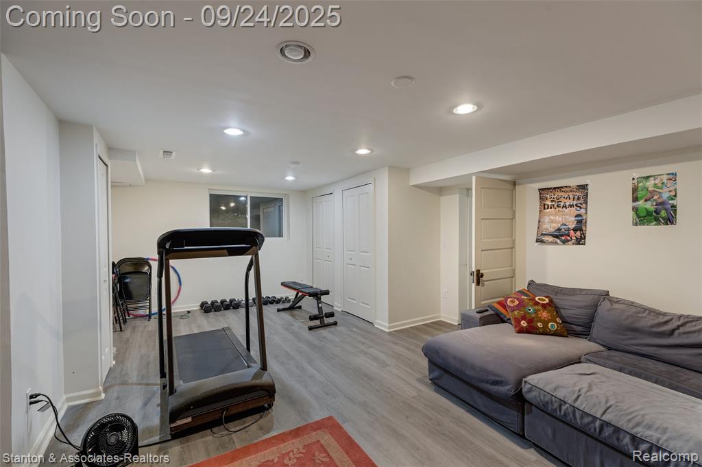 636 Waddington Street, Bloomfield Hills, MI 48301 — Photo 43
