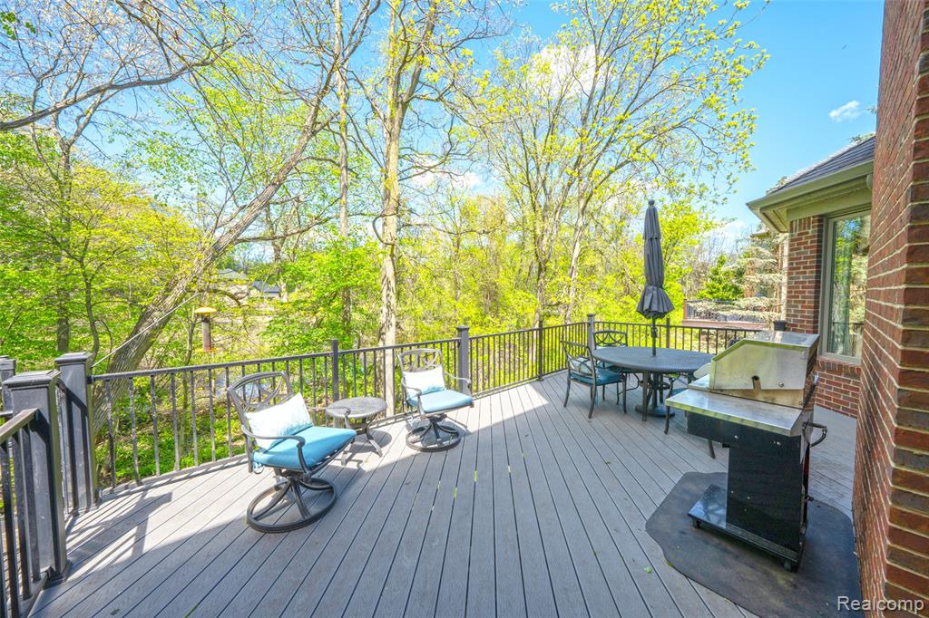 4502 Forest Edge Lane, West Bloomfield, MI 48323 — Photo 70