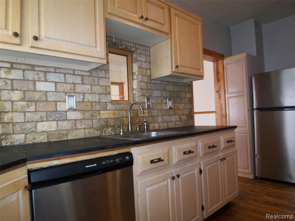 7259 Packard Avenue, Warren, MI 48091 — Photo 3